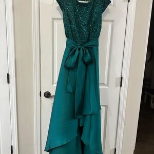 ⭐️ NWOT ⭐️ Shelby Nites Green High Low Satin Sequined Formal Dress Gown